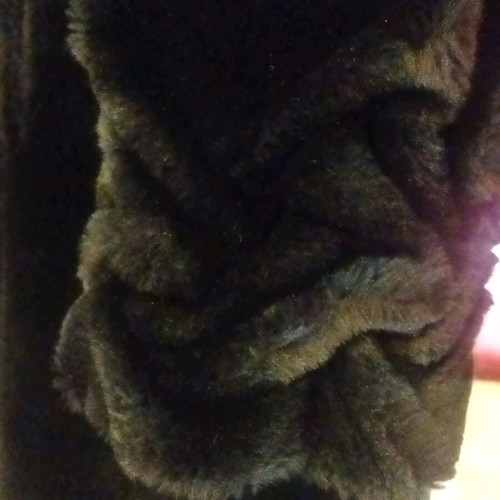 Delmod International women's eco fur size M like new, black