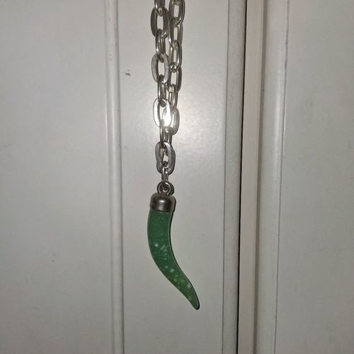 Necklace like new, modern summer style with thick silver chain