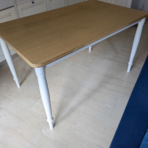 Kitchen table used, dimensions 130x80x75 cm