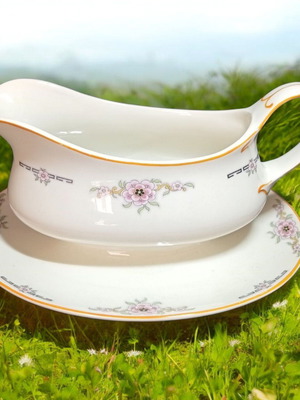 Antique Alfred Meakin England porcelain sauce boat 1907