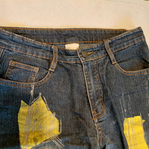 Jeans like new with colorful geometric details