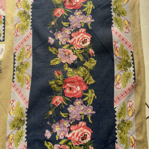 Semin tablecloth with 2 napkins new