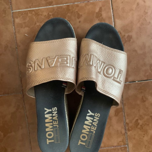 Tommy Hilfiger sandals used, size 36, beautiful color