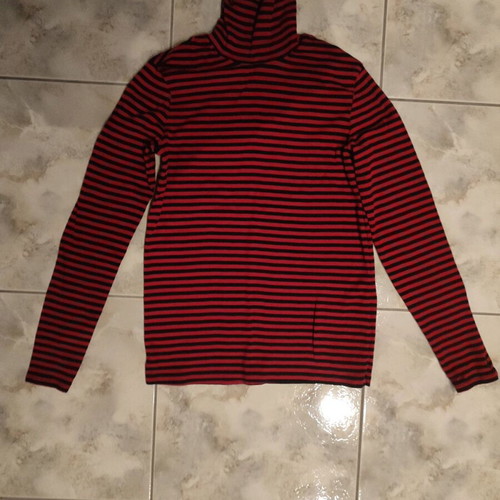 Striped long-sleeve shirt used, size S, black and red