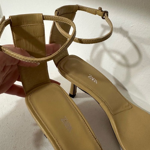Zara beige sandal like new, size 37, synthetic leather
