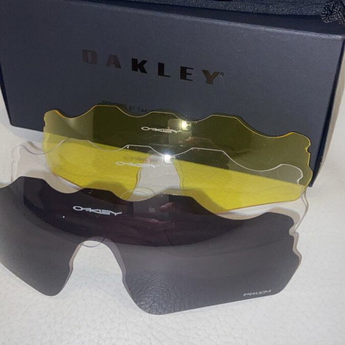 Oakley sunglasses new, black