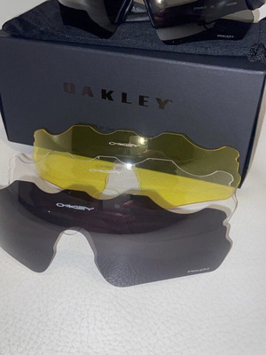 Oakley sunglasses new, black