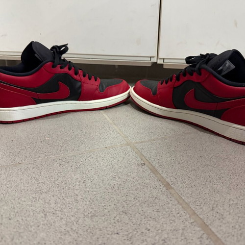 Jordan 1 Low Reverse Bred sneakers used, size 45, red