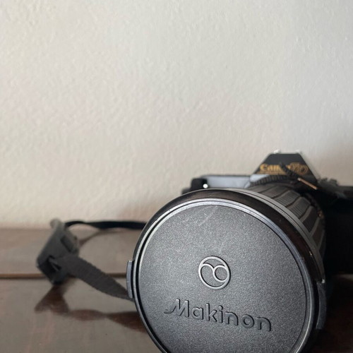 Canon T70 camera with unknown functionality
