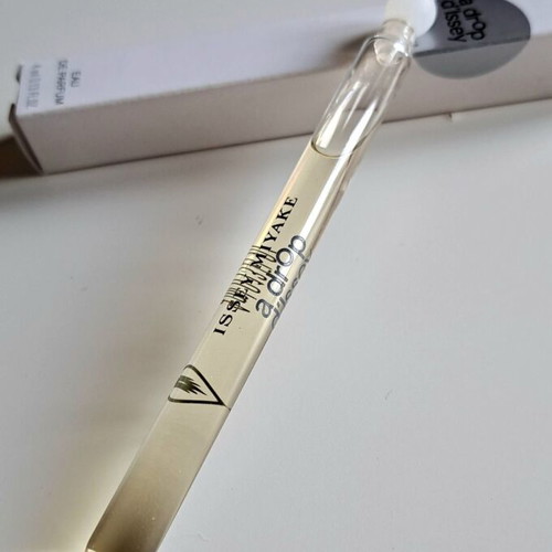 A Drop D'Issey mini perfume eau de parfum 4ml new