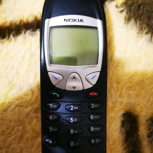 Nokia 6210 collectible used functional with charger