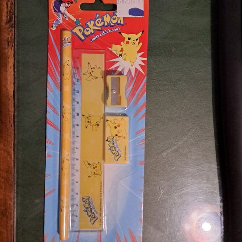 Pokemon school stationary set 2000 new with Ash and Pikachu