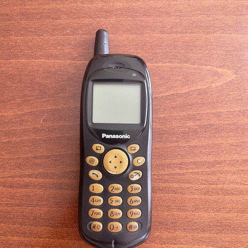 Panasonic EB-G35 vintage phone used with charger