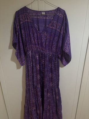Dress Large size purple like new