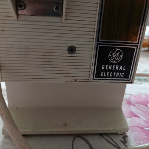 Electric knife sharpener like new