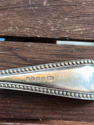 Set of 5 silver-plated forks used, 2 large and 3 small EPNS A1