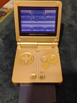 Nintendo Game Boy Advance SP φορητή κονσόλα σε χρυσό
