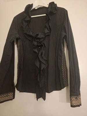 Nara Camicie shirt like new, black with ruffles and brown fine stripe