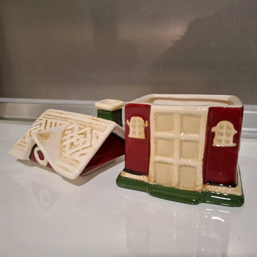 Christmas ceramic house Vicko 12 cm brand new