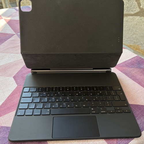 Magic Keyboard for iPad Pro 12.9” like new, black