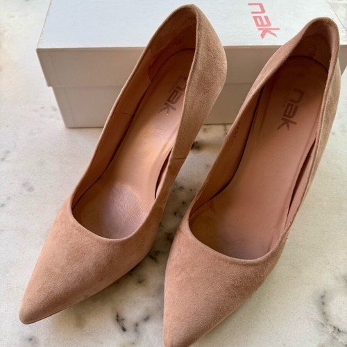 NAK Nude Suede Pumps like new, size 39