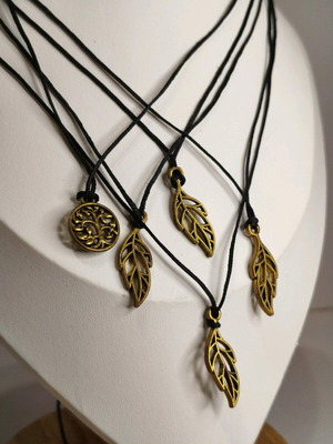 Ethnic Boho Alloy necklaces with leaves and tree of life new