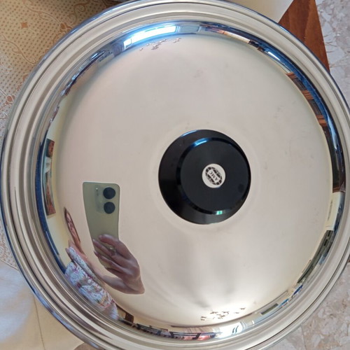AMC cookware set of 3 stainless steel pots like new