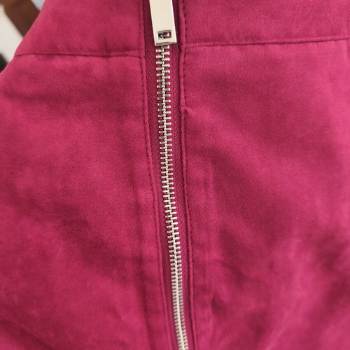H&M Divided Burgundy Suede Mini Skirt Size 40 like new