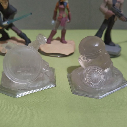 Disney Infinity Star Wars 7 figures like new with base