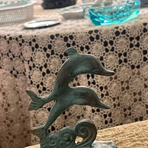 Decorative bronze piece with oxidation like new