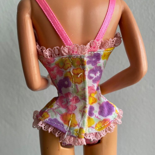 Mattel Barbie Fashion Avenue lingerie corset 1995 used