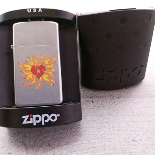 Zippo lighter new with heart design, matte silver