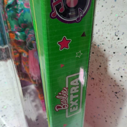 Barbie Extra #10 new with slightly damaged box
