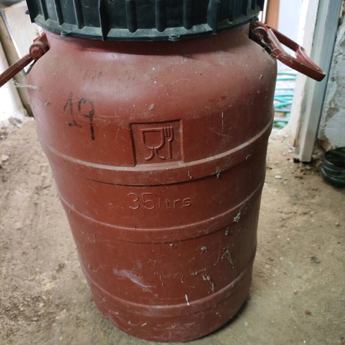 Food storage barrels like new, pack of 5, 35 liters