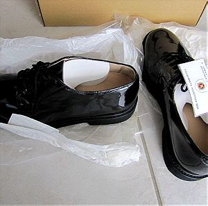 Ανδρικά Παπούτσια Λουστρίνια Στρατιωτικά Νο 43 χρώματος μαύρο αχρησιμοποίητα της εταιρείας LANADOR
