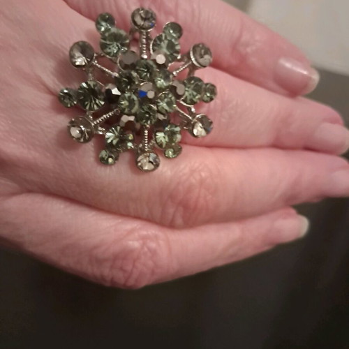 Adjustable crystal ring silver, like new