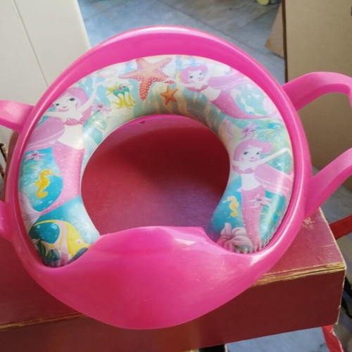 Children's toilet seat with soft surface like new