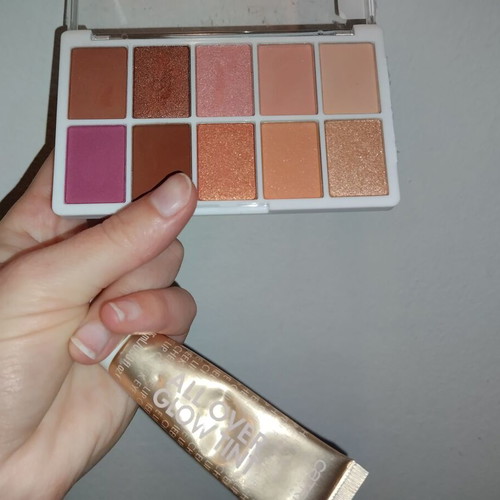 Wet and Wild eyeshadows and Catrice All Over Glow Tint like new