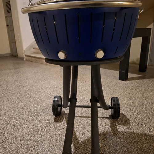 Lotus Grill XXL charcoal grill, blue