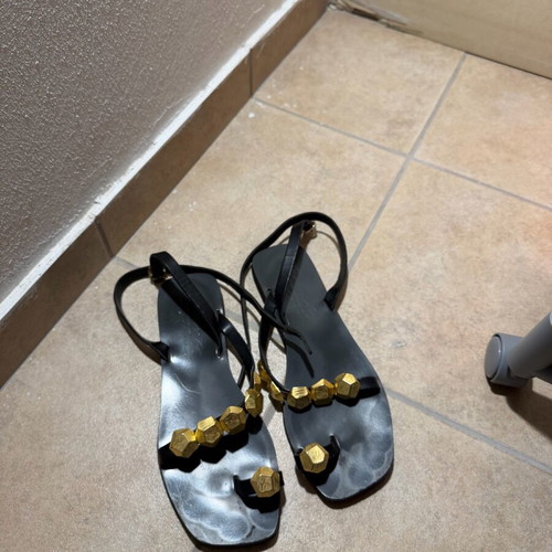 Sante No40 sandals like new with gold stones black size 39