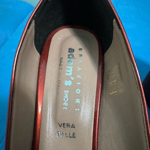 Adam’s Shoes metallic burgundy pumps size 39 used, leather