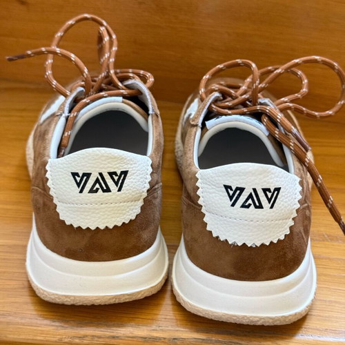 Emanuelle Vee suede sneakers like new, size 41, white and brown