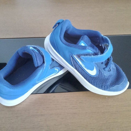 Nike athletic shoes size 26 used, blue