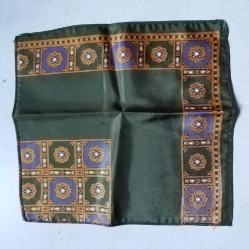 Pocket square used, green, 24.5 x 21.5 cm