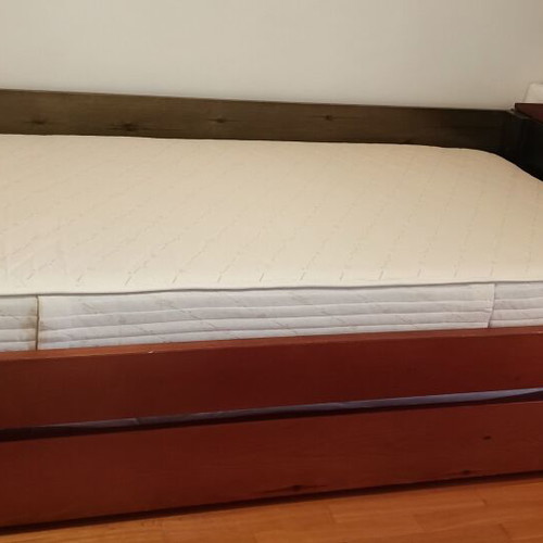 Laro single bed with mattress and extra bed with mattress, like new