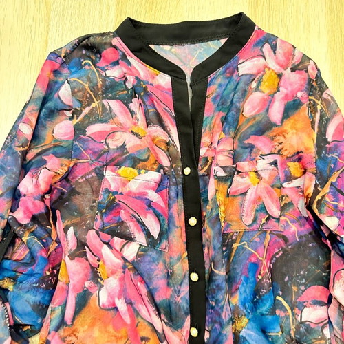 Airy Long Tunic with Floral Pattern and Gold Details like new, size M