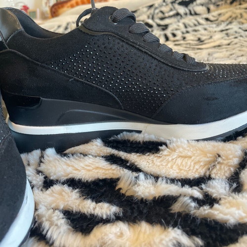JK London suede sneakers black like new, size 40 with stones