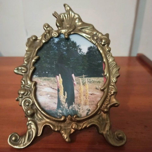 Bronze Victoria Style Photo Frame like new, ornate carved design