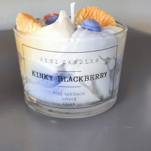 Soy Candle with Blackberry and Peach Scent
