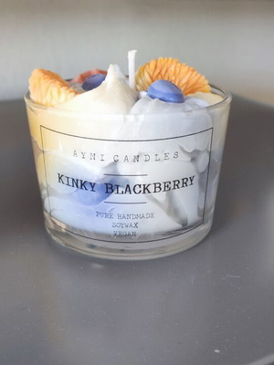 Soy Candle with Blackberry and Peach Scent